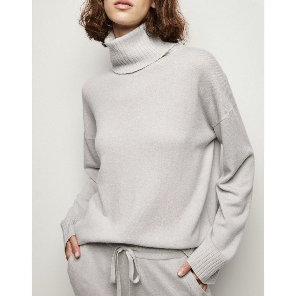 Nili Lotan 100% Cashmere Turtleneck Sweater Gray Size Small Quiet Luxury‎